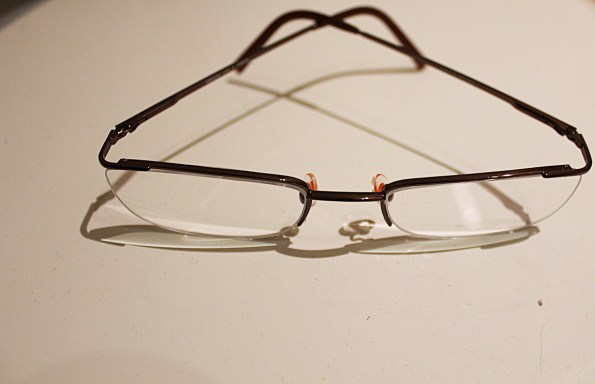 Thin glasses frame